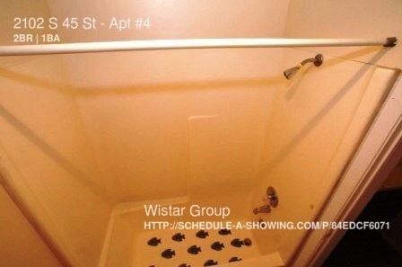 Building Photo - 2102 S 45th St