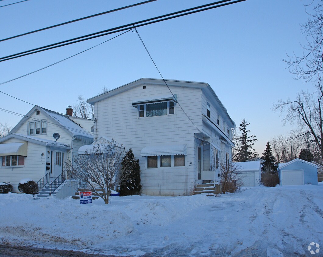 295 N Ivyhurst, Amherst, NY 14226 Apartments in Amherst, NY