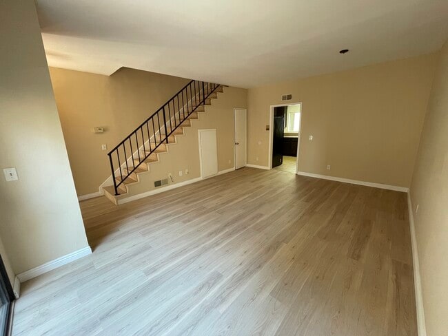 Building Photo - 822 Victor Ave