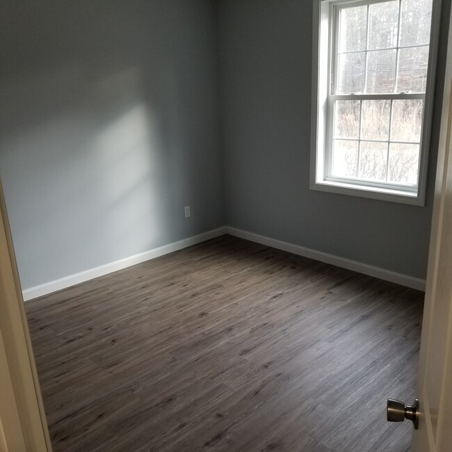 Building Photo - 262 Tandberg Trail