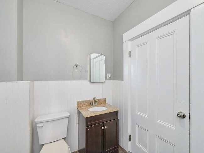 Building Photo - 357 K St