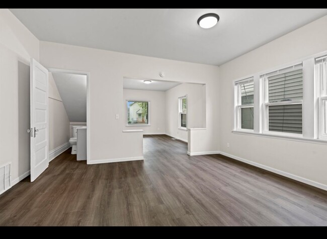 Foto del edificio - 93 Harrison Pl