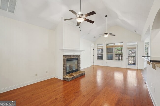 Foto del edificio - 160 Greenview Dr