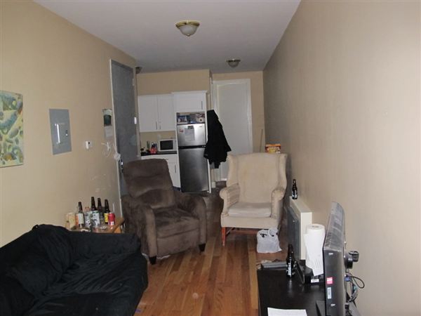 Building Photo - 226 Suydam St