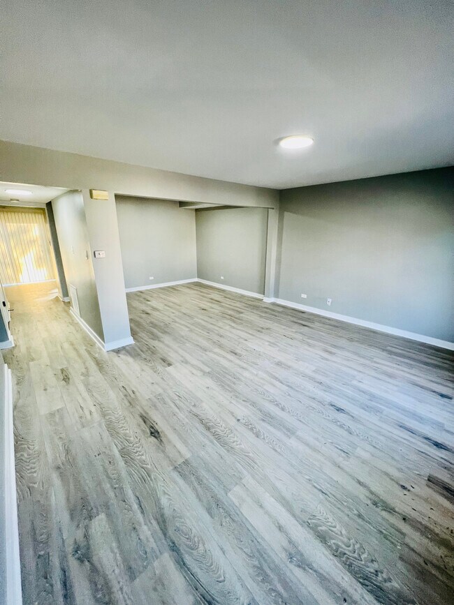 Foto del edificio - 2021 Farnham Ct