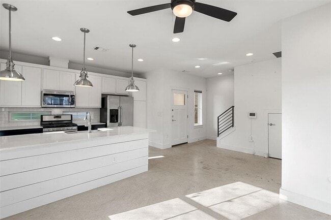 Foto del edificio - 1003 Fiesta St