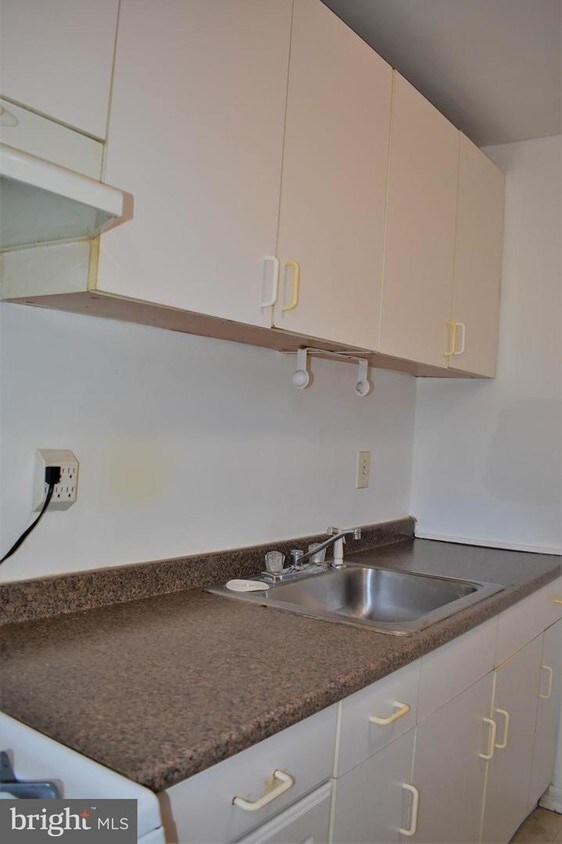 Foto principal - 3712 Mayberry Ave