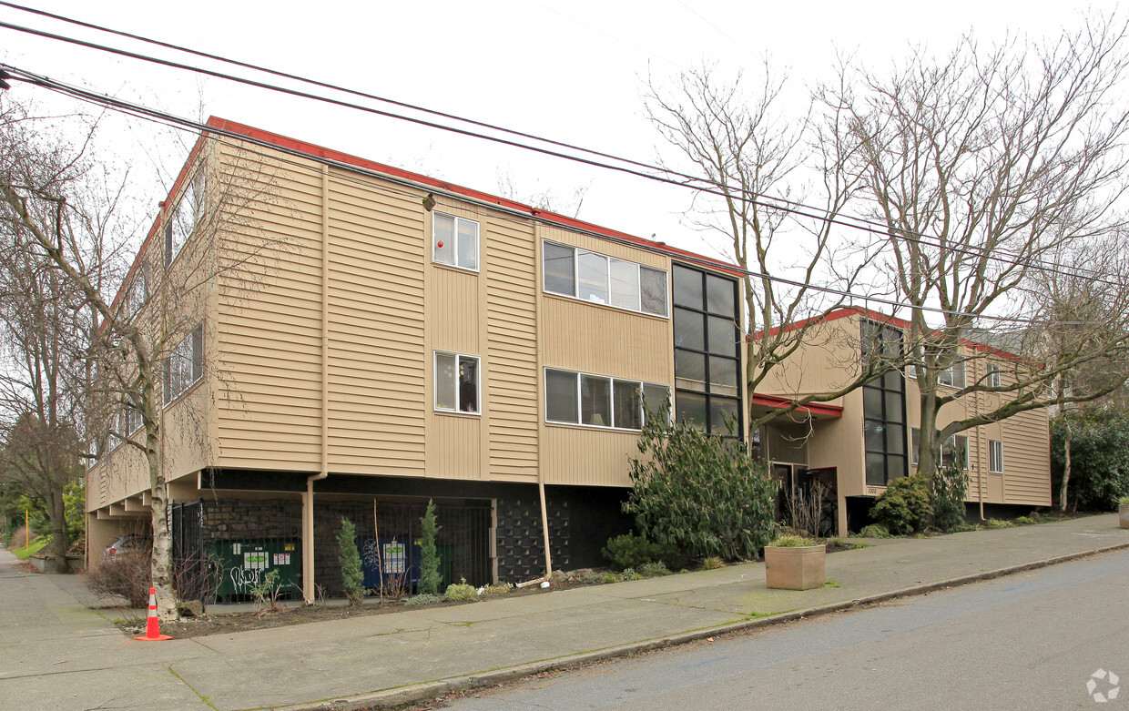 Primary Photo - Cheville Apartments