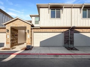 Building Photo - 5605 Mobeetie Lp