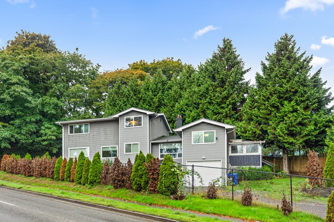 Photo - 9234 3rd Ave SW House
