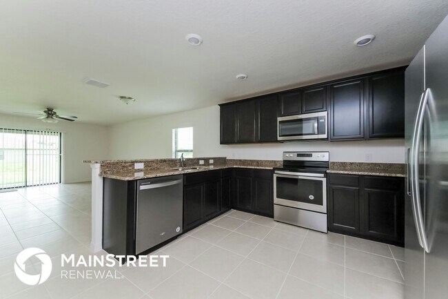 Building Photo - 1455 Swan Lake Cir