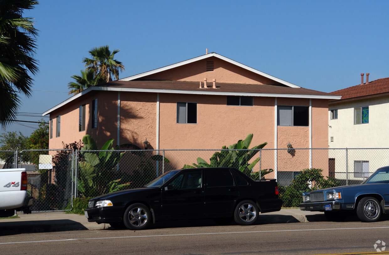 Building Photo - 836 Grand Ave