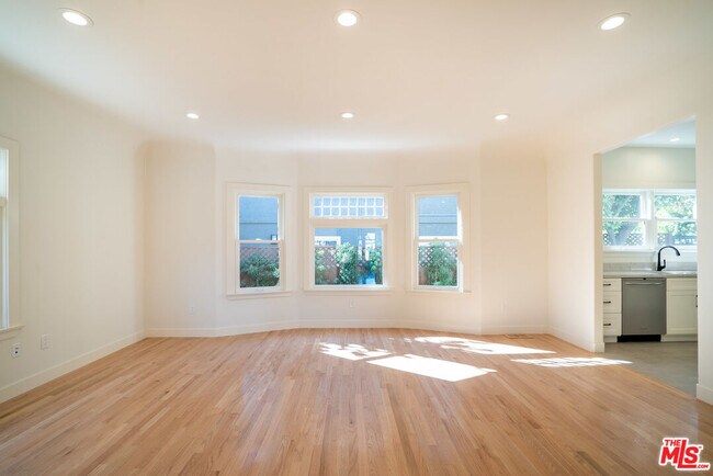 Foto del edificio - 802 E Kensington Rd