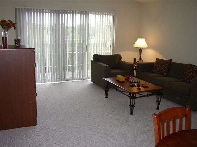 Building Photo - 1130 N Huron River Dr