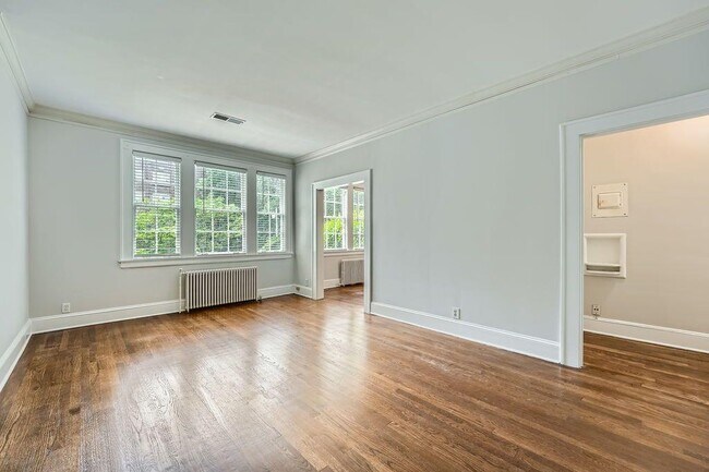 Foto del edificio - 21 Peachtree Memorial Dr NW
