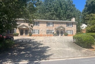 Building Photo - 3077 Spruce Cir