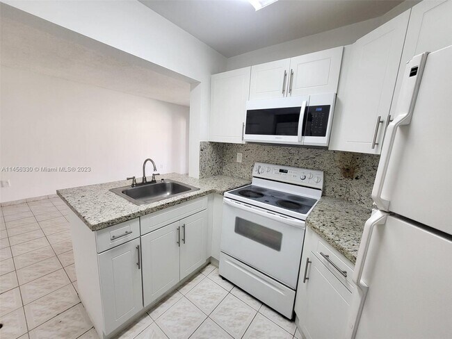 Foto del edificio - 680 W Park Dr
