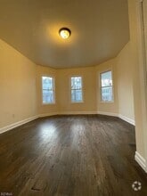 Building Photo - 130 S 8th St