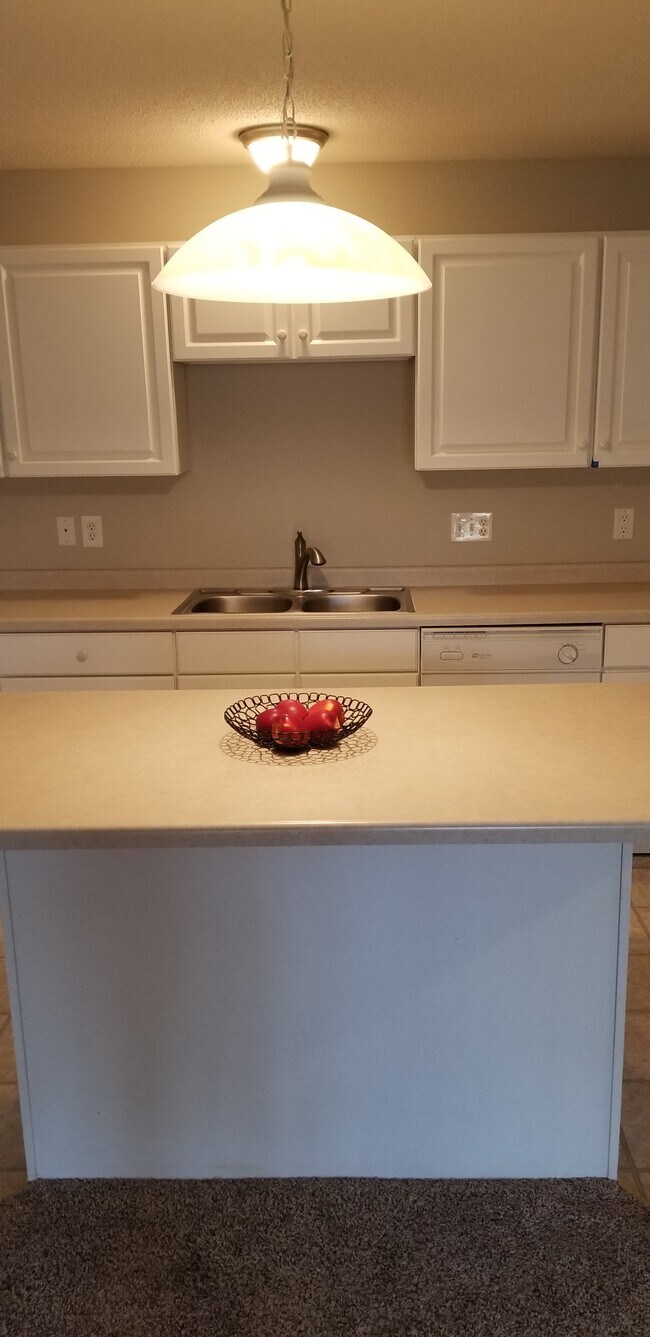Foto del edificio - 857 37th Ave NW