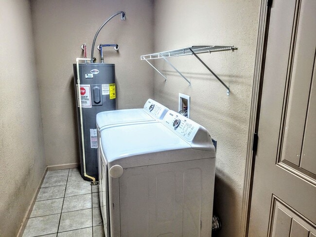 Building Photo - 109 Edna St