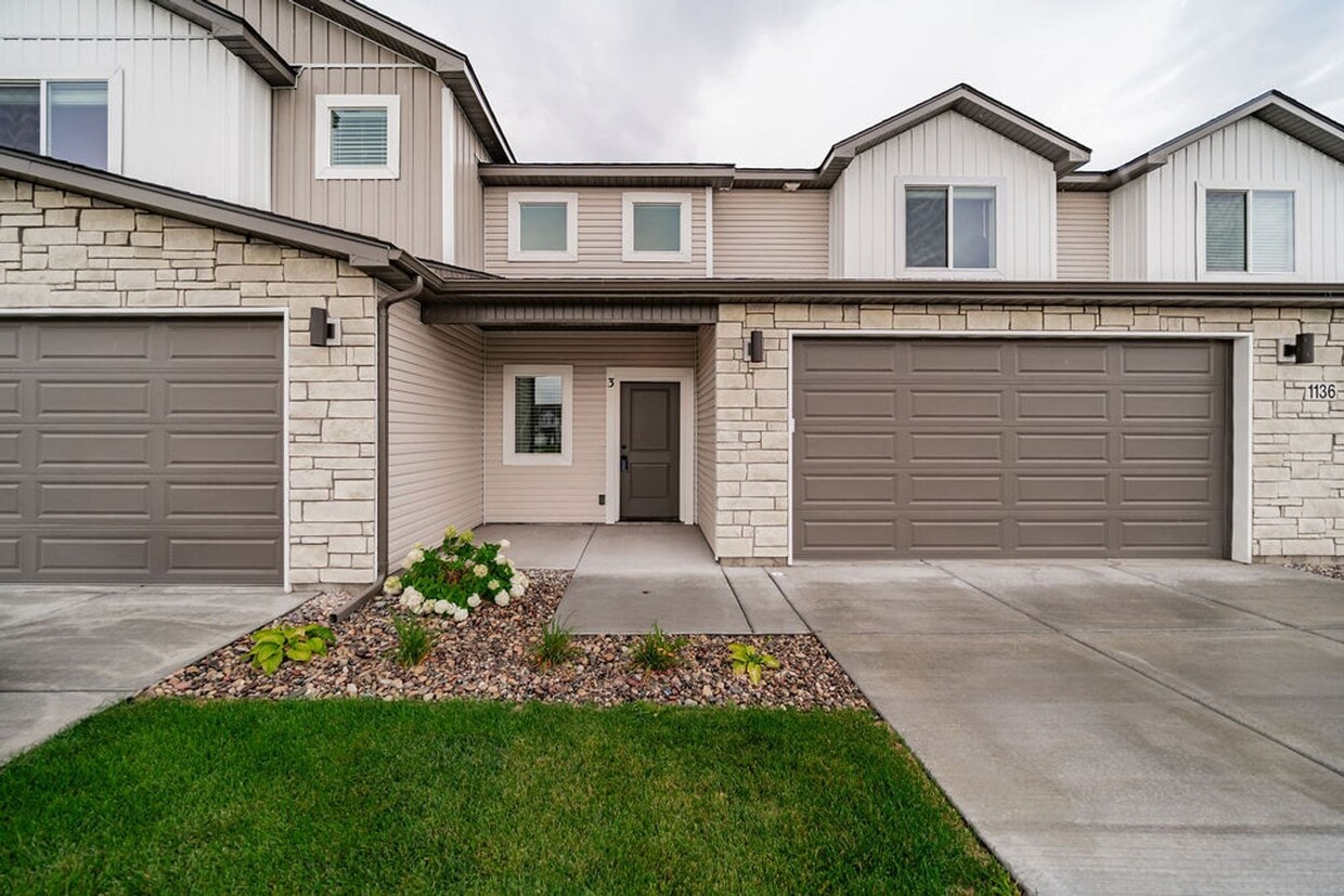 Primary Photo - Charming New Townhome in Rigby