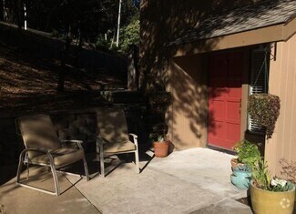 Building Photo - 123 Spyglass Hill Rd