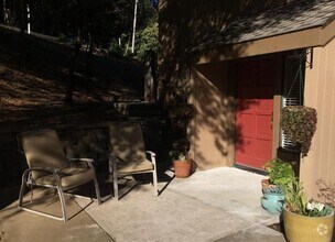 Building Photo - 123 Spyglass Hill Rd