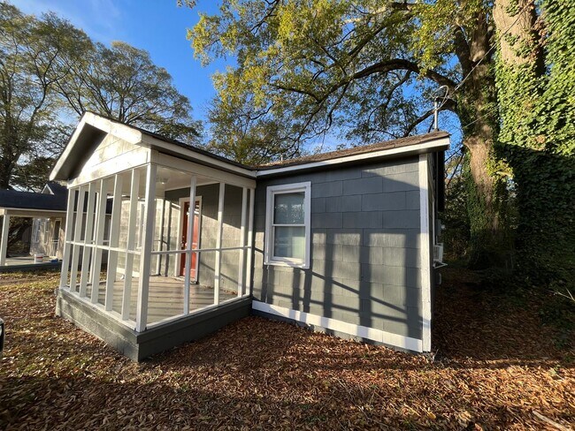 Building Photo - Precious Two Bedroom, One Bathroom Home - ...