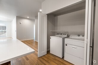 2BR, 1 BA - 1000SF - Millworx