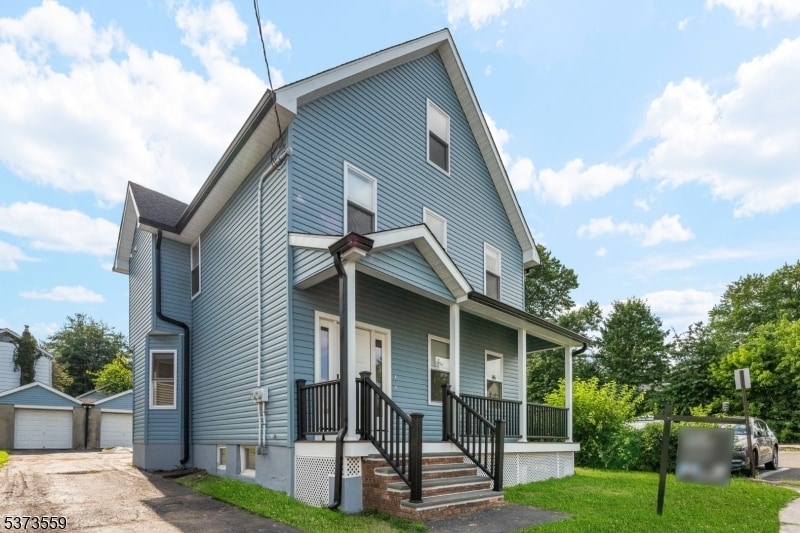 Primary Photo - 65 Anderson St
