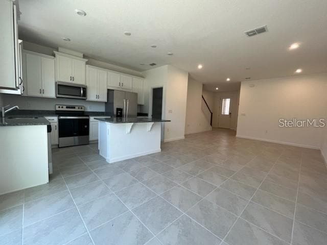 Building Photo - 1160 Lakeshore Breeze Pl