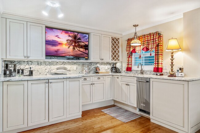 Foto del edificio - 320 Gulf Blvd