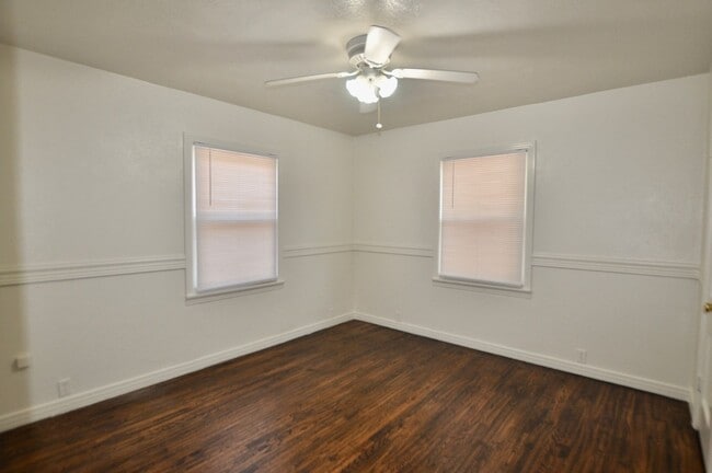 Building Photo - FOR LEASE - COMING SOON! Newly Remodeled 2...
