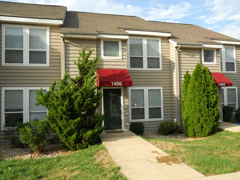 Building Photo - 1450 Devon Ln