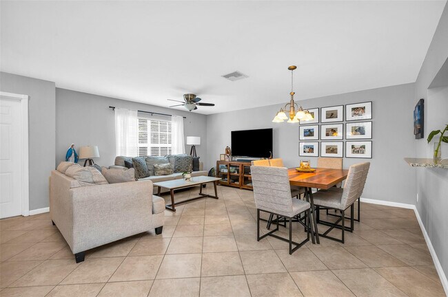 Foto del edificio - 3860 NW 122nd Terrace