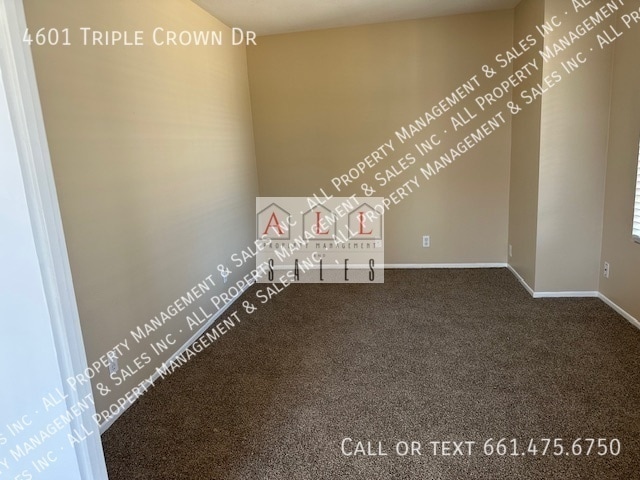 Building Photo - 4601 Triple Crown Dr