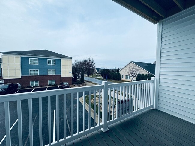 Foto del edificio - THE CROWN AT CORNESTONE