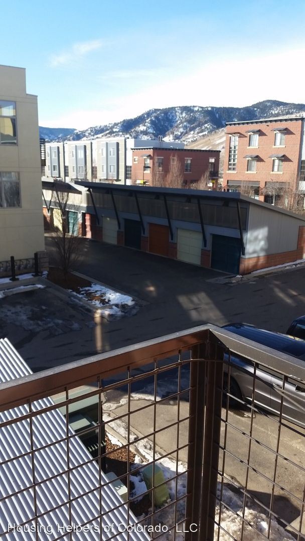 Foto del edificio - 1200 Yarmouth Ave