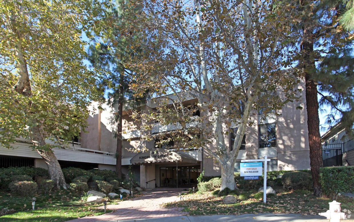Building Photo - Kingsbury Court