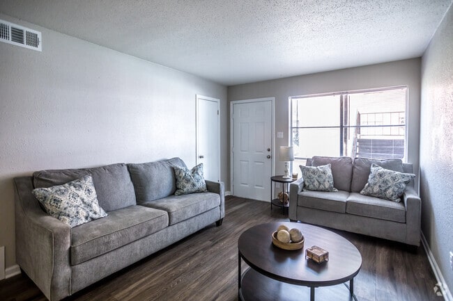 2HAB, 1,5BA - 807SF - Getwell Pointe Apartments