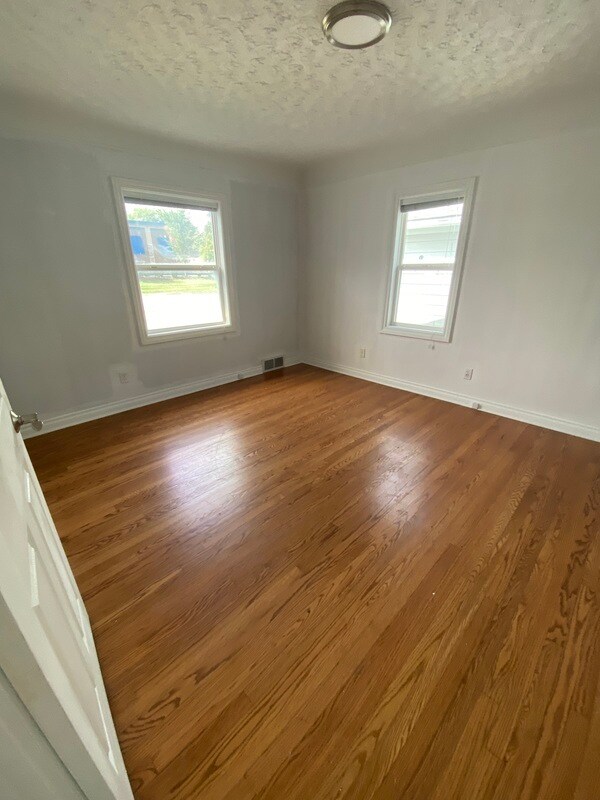 Building Photo - 4018 Miller Rd