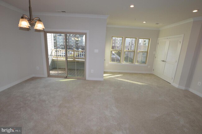 Foto del edificio - 5810 Burin St