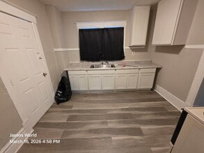 Building Photo - 405 Noah Ave