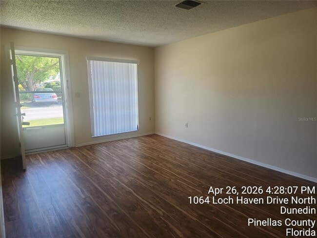 Foto del edificio - 1064 Loch Haven Dr N