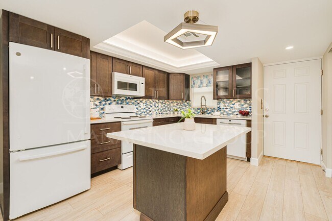 Building Photo - Welcome to the Riverclub Condominium Unit ...