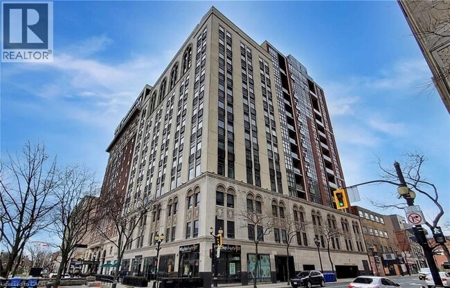 Building Photo - 112 King St E