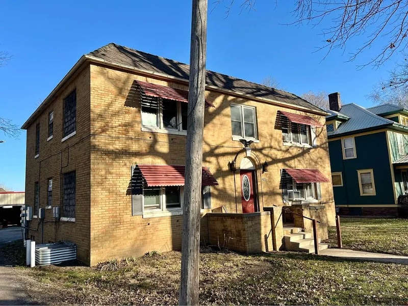 Primary Photo - 1410 7th St