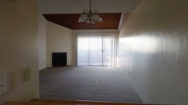 Building Photo - 2531 Olive St