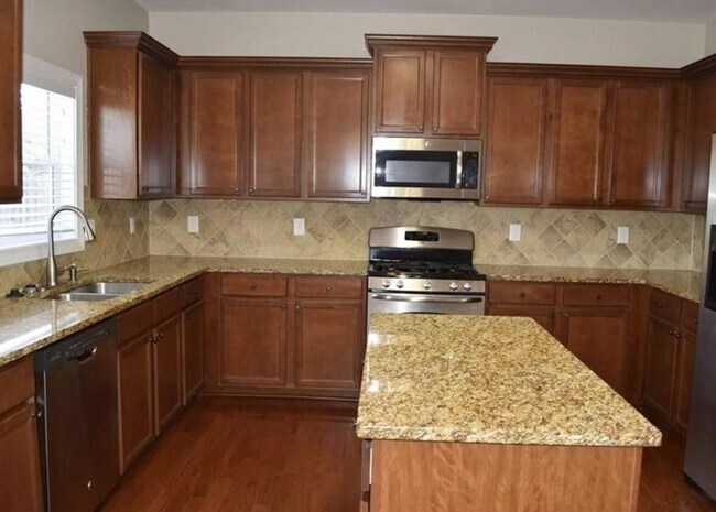 Foto del edificio - 3327 Edenridge Ct