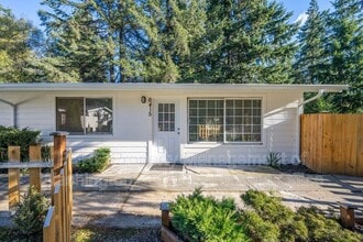 Building Photo - 6415 151st St NW